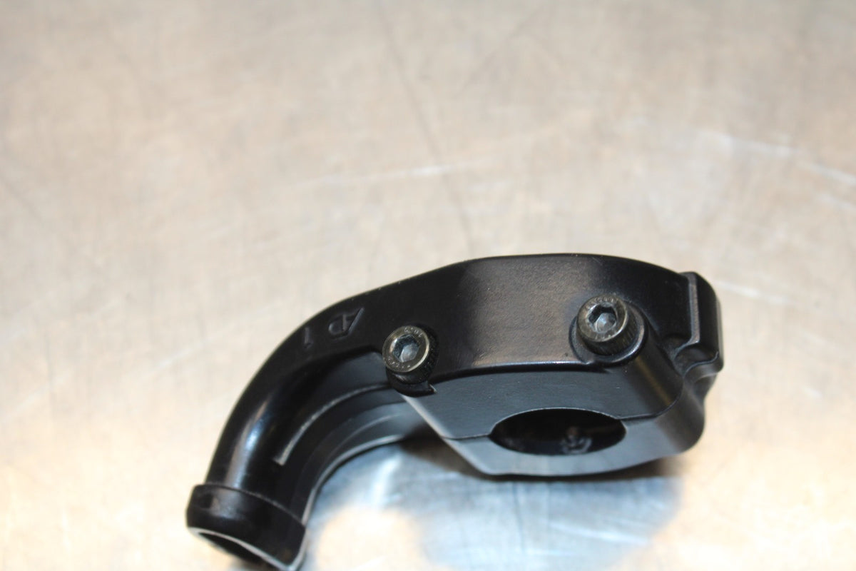 04-05 YAMAHA YZF R1 THROTTLE CABLE LINE HOUSING GUIDE BB173