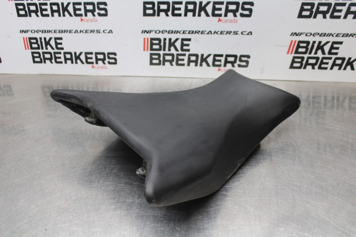 12-14 BMW S1000RR FRONT DRIVERS SEAT PAD SADDLE PILLION BB204