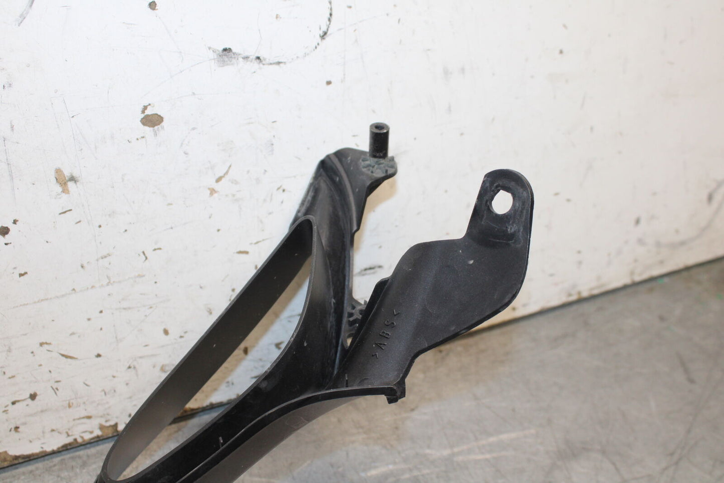 08-10 SUZUKI GSXR 600  FRONT CENTER COWL FAIRING BB630
