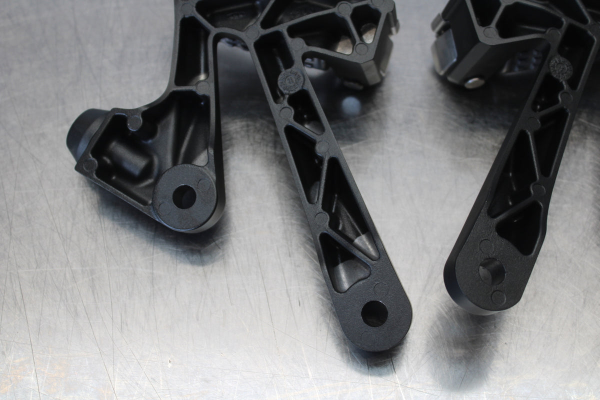 23-24 KAWASAKI NINJA ZX14R REAR BACK PASSENGER PEG SET PAIR BB169