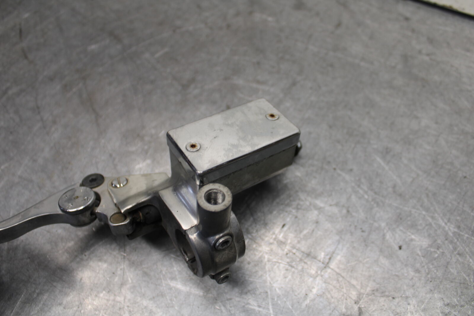 05-09 SUZUKI BOULEVARD C90 CLUTCH MASTER CYLINDER BB692