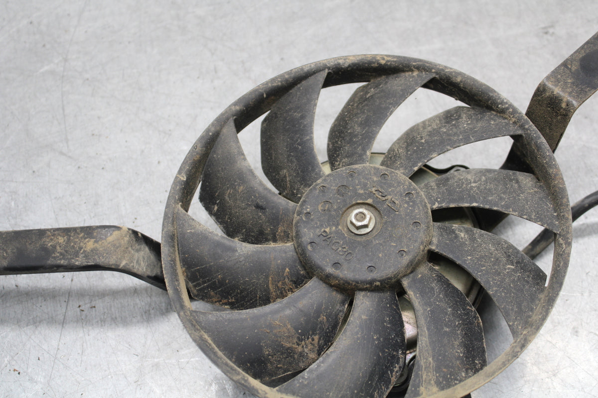 09-11 TRIUMPH DAYTONA 675 ENGINE RADIATOR COOLING FAN BB652