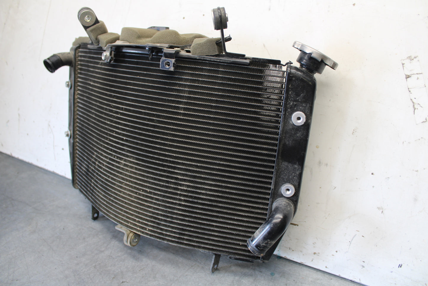 08-16 YAMAHA YZF R6 ENGINE RADIATOR MOTOR COOLER COOLING RADIATER BB665