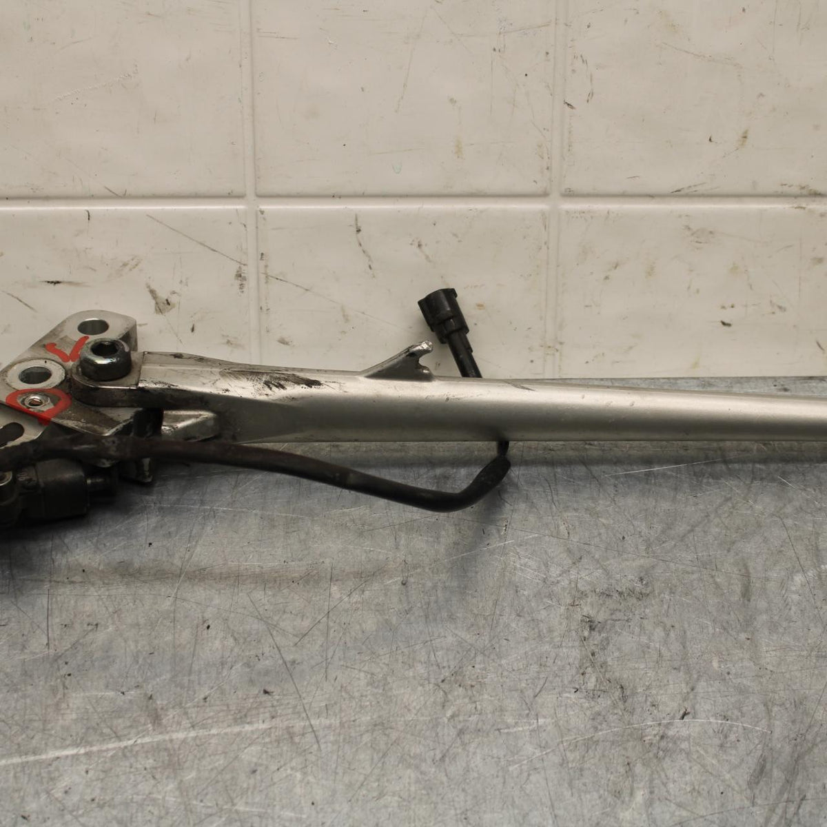 2009 Triumph Daytona 675 KICKSTAND SIDE KICK STAND T2082011 BB584