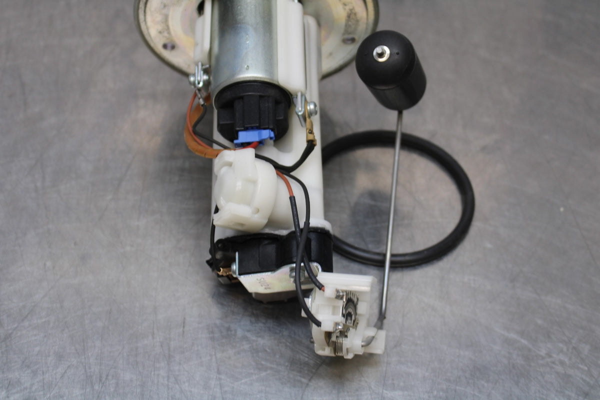 06-07 SUZUKI GSXR 600 FUEL PUMP GAS PETROL SENDER UNIT BB170