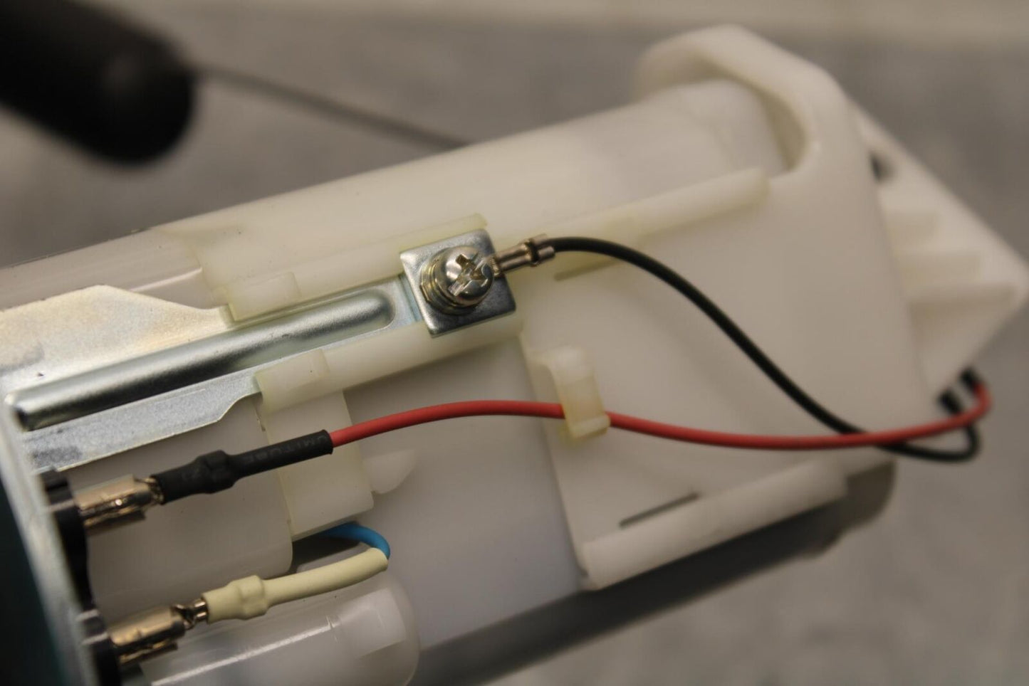 20 KAWASAKI Z400 ER400 ABS FUEL PUMP GAS PETROL SENDER UNIT BB586