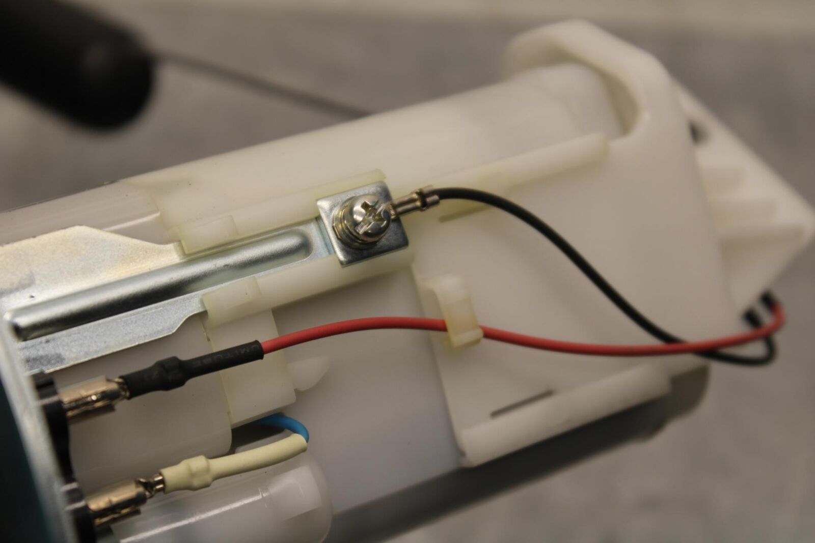 20 KAWASAKI Z400 ER400 ABS FUEL PUMP GAS PETROL SENDER UNIT BB586