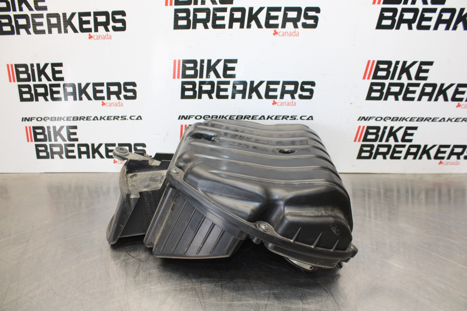 21-23 KAWASAKI NINJA ZX6R AIRBOX AIR INTAKE FILTER BOX BB179