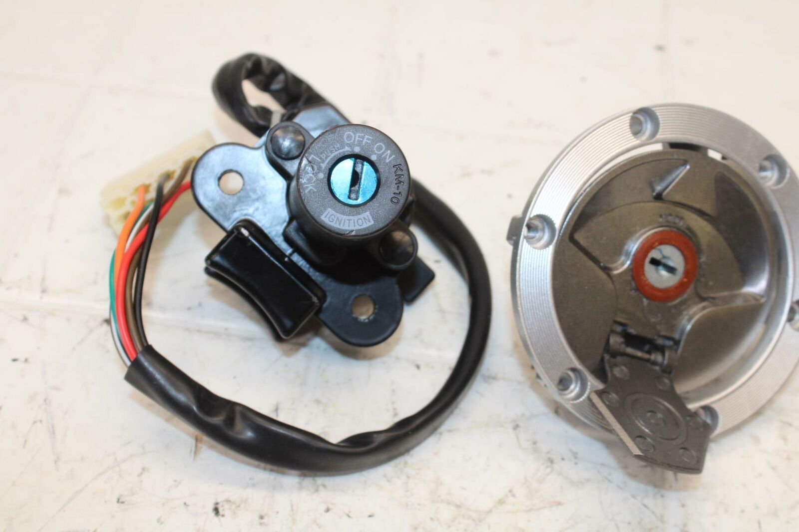 15 KAWASAKI NINJA EX300 ABS AFTERMARKET IGNITION LOCK KEY SET W/ GAS CAP BB14