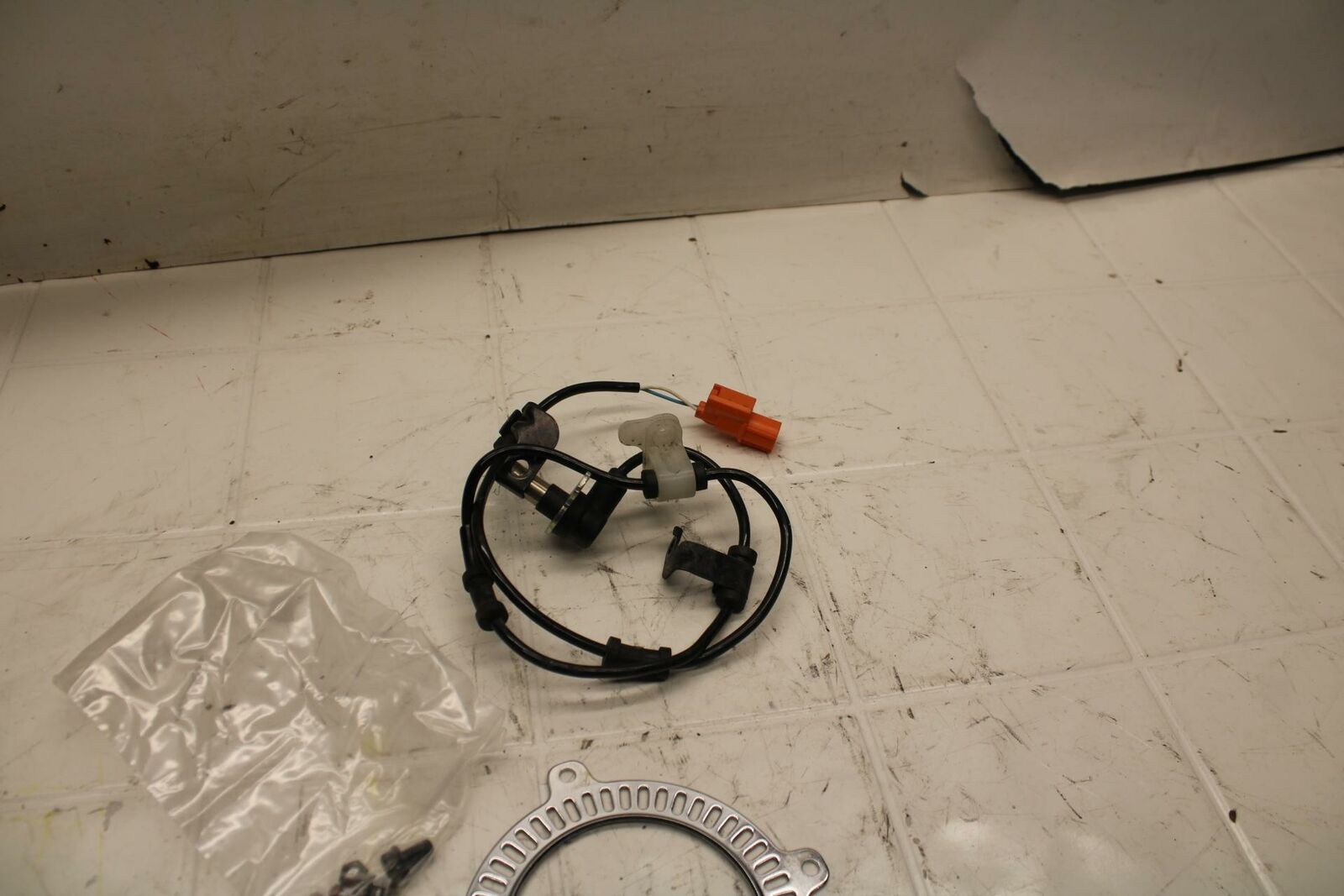 15-16 HONDA CB300F REAR ABS BRAKE SENSOR RING BB05