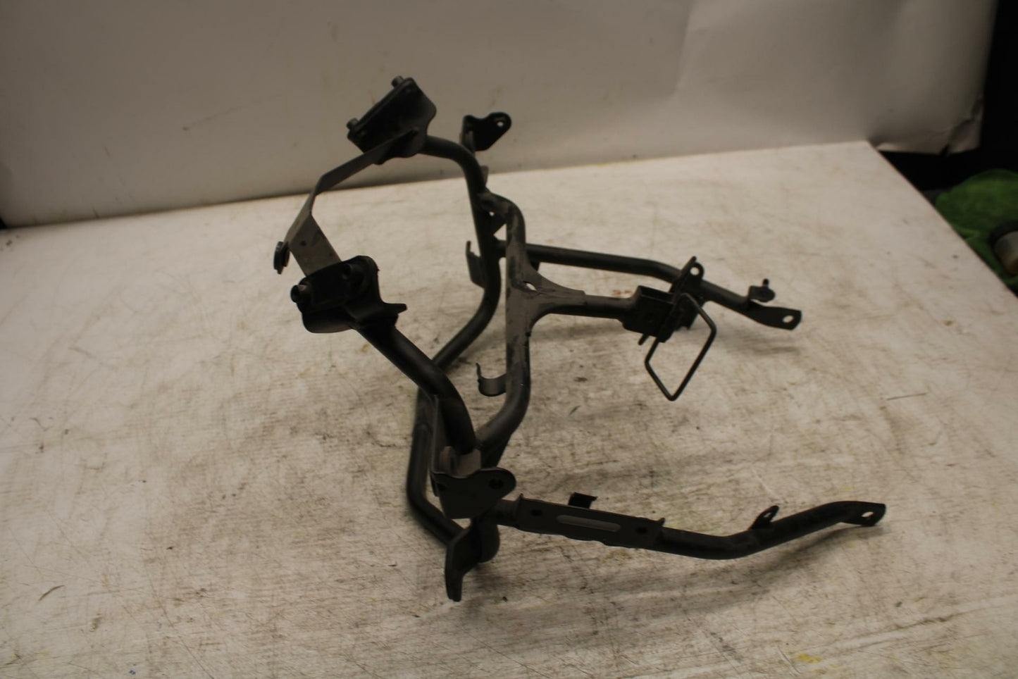 12-13 KAWASAKI EX300 NINJA UPPER FAIRING MIRROR GAUGES STAY BRACKET BB373