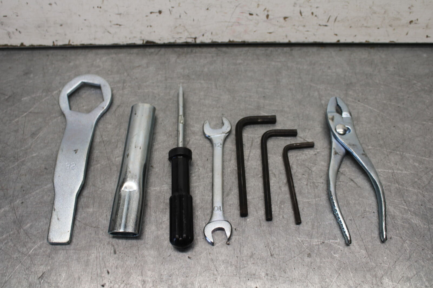 16 KAWASAKI NINJA ZX10R STOCK TOOLS OEM TOOL BAG KIT SET 56007-0141 BB650