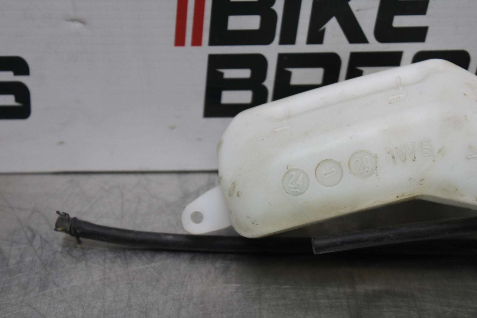 22-25 YAMAHA YZF R7 COOLANT WATER TANK RESERVOIR BOTTLE 1WS-21871-01-00 BB769