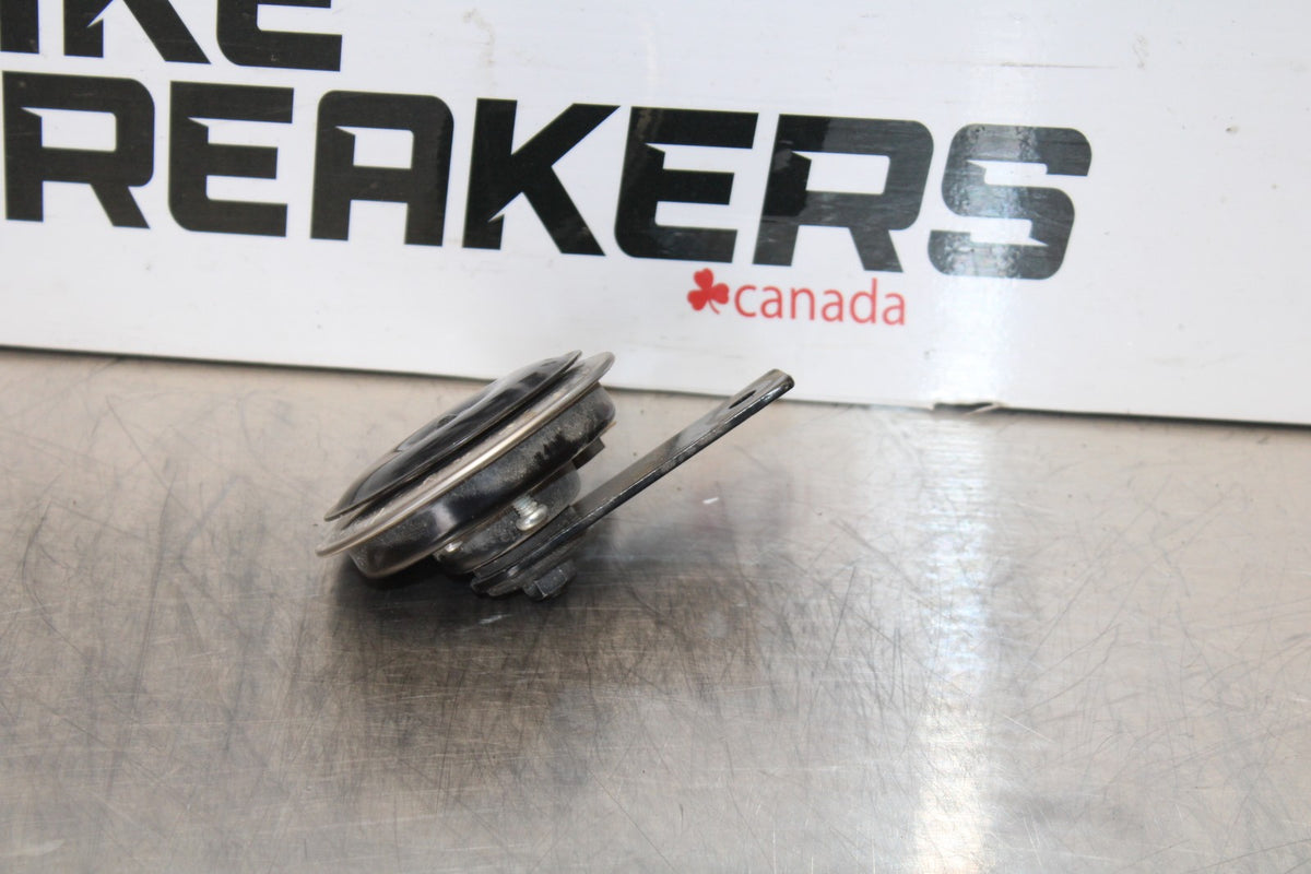 24-25 KAWASAKI NINJA ZX4R HORN SIGNAL BB174