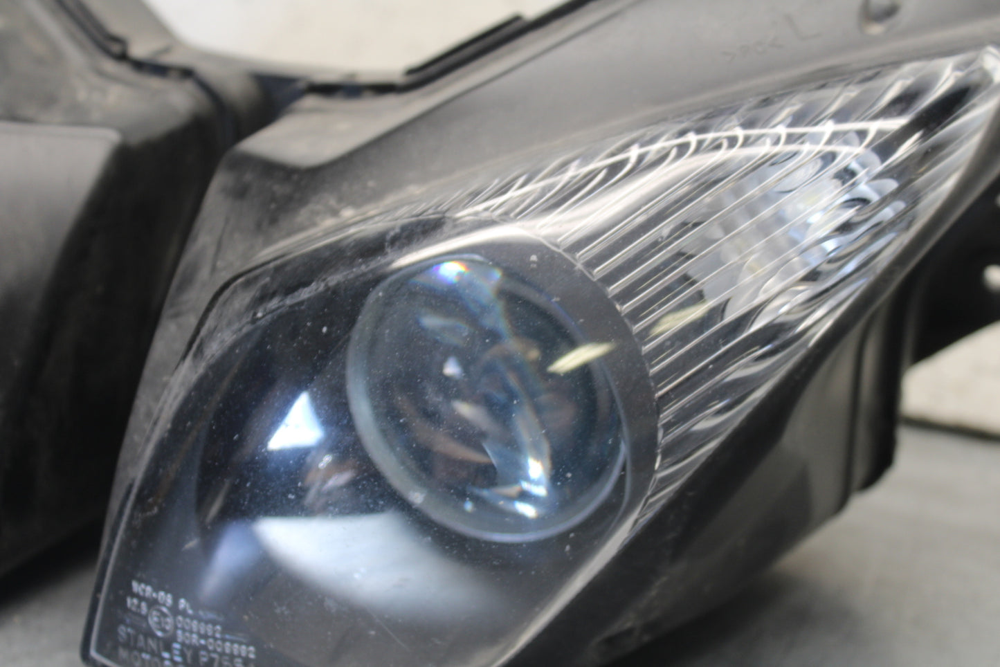09-12 KAWASAKI NINJA ZX6R FRONT HEADLIGHT HEAD LIGHT LAMP 23007-0101 BB698