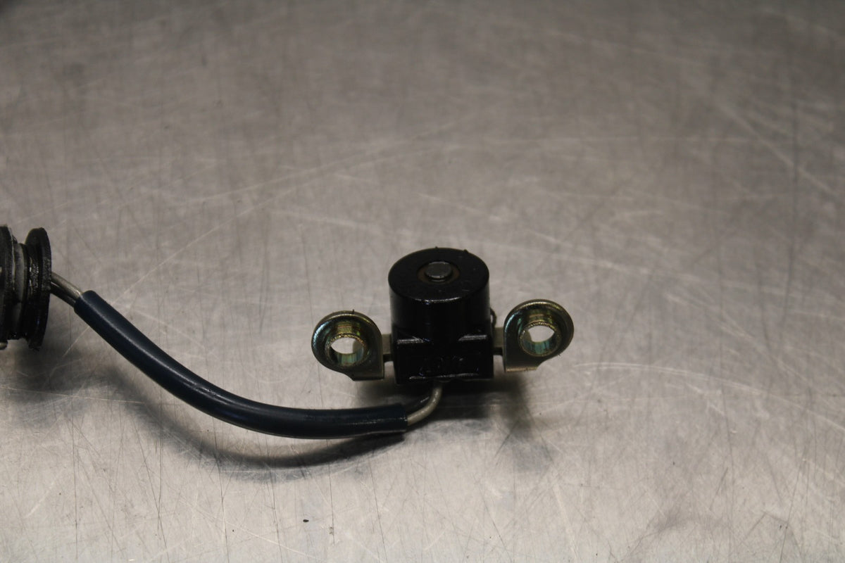 03 YAMAHA YZF R1 ENGINE MOTOR COIL PICKUP PULSE PULSER SENSOR BB895