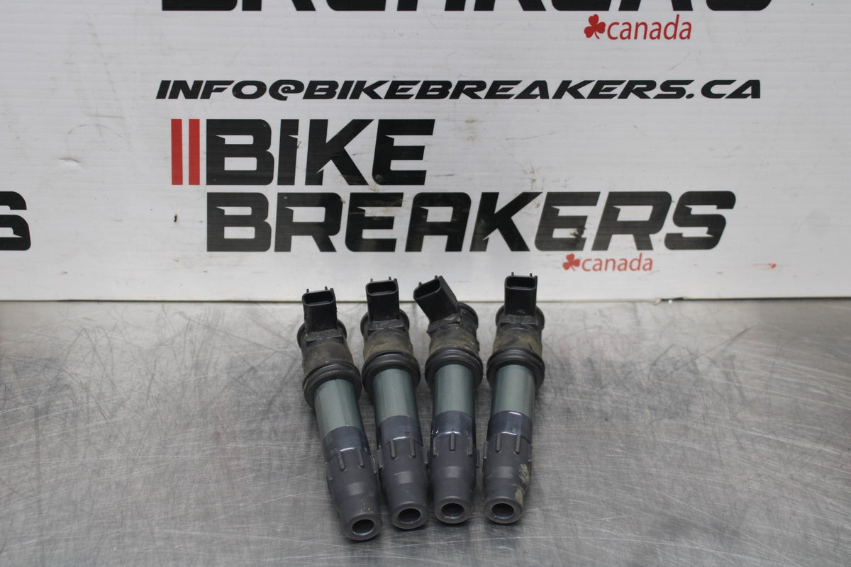 09 SUZUKI GSXR1000 IGNITION COILS COIL SPARK PLUG CAPS BB777
