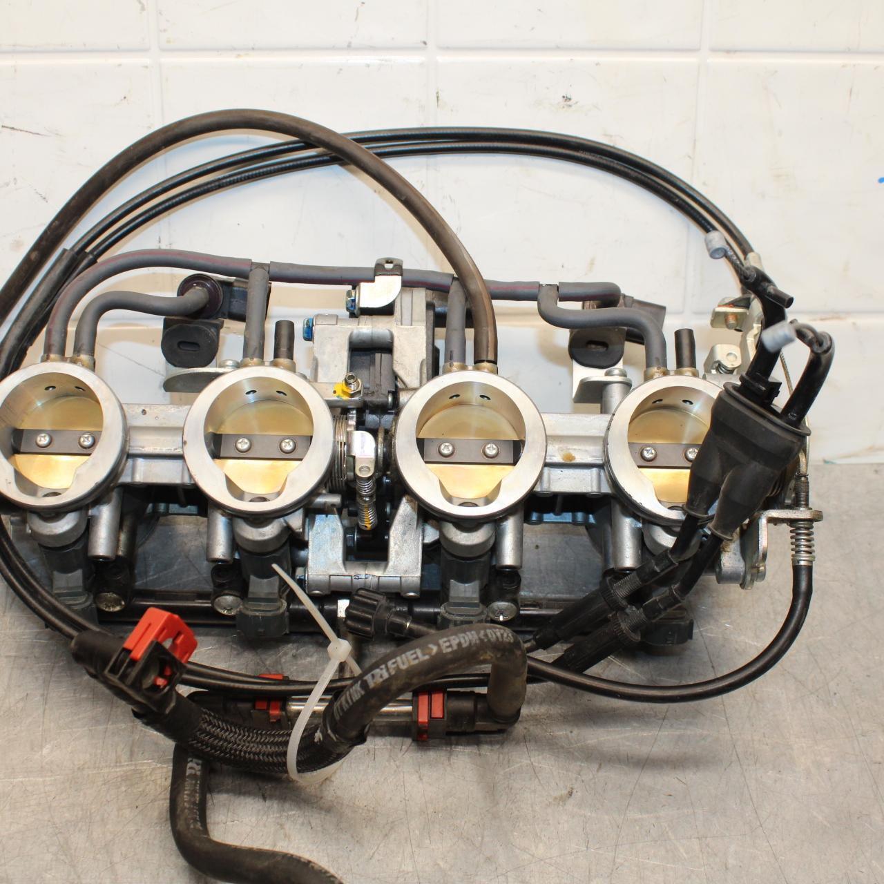 2011 Kawasaki Ninja ZX6R ZX600R MAIN FUEL INJECTORS / THROTTLE BODIES BB587