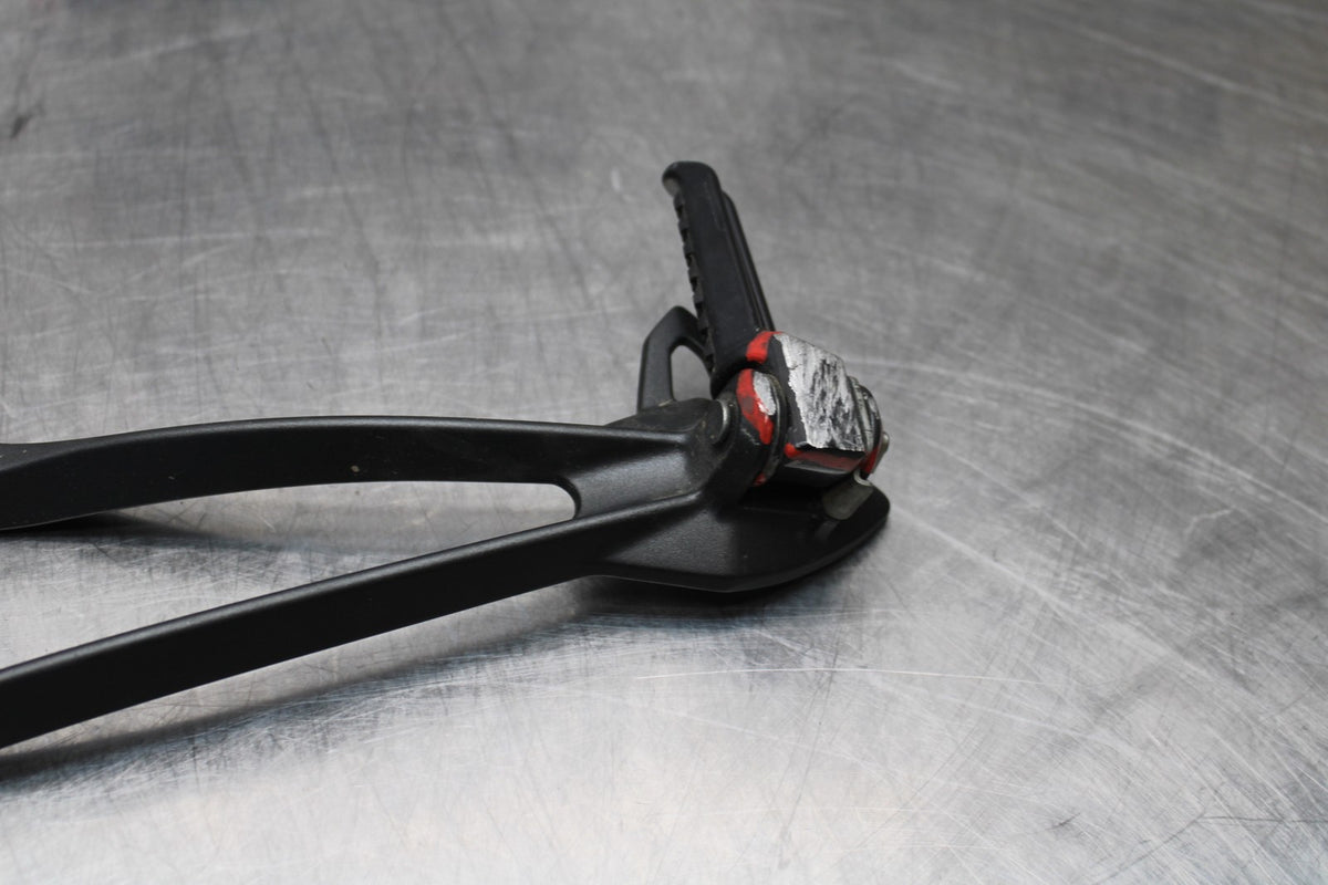 21-23 KAWASAKI NINJA ZX6R LEFT REAR BACK PASSENGER PEG BB179