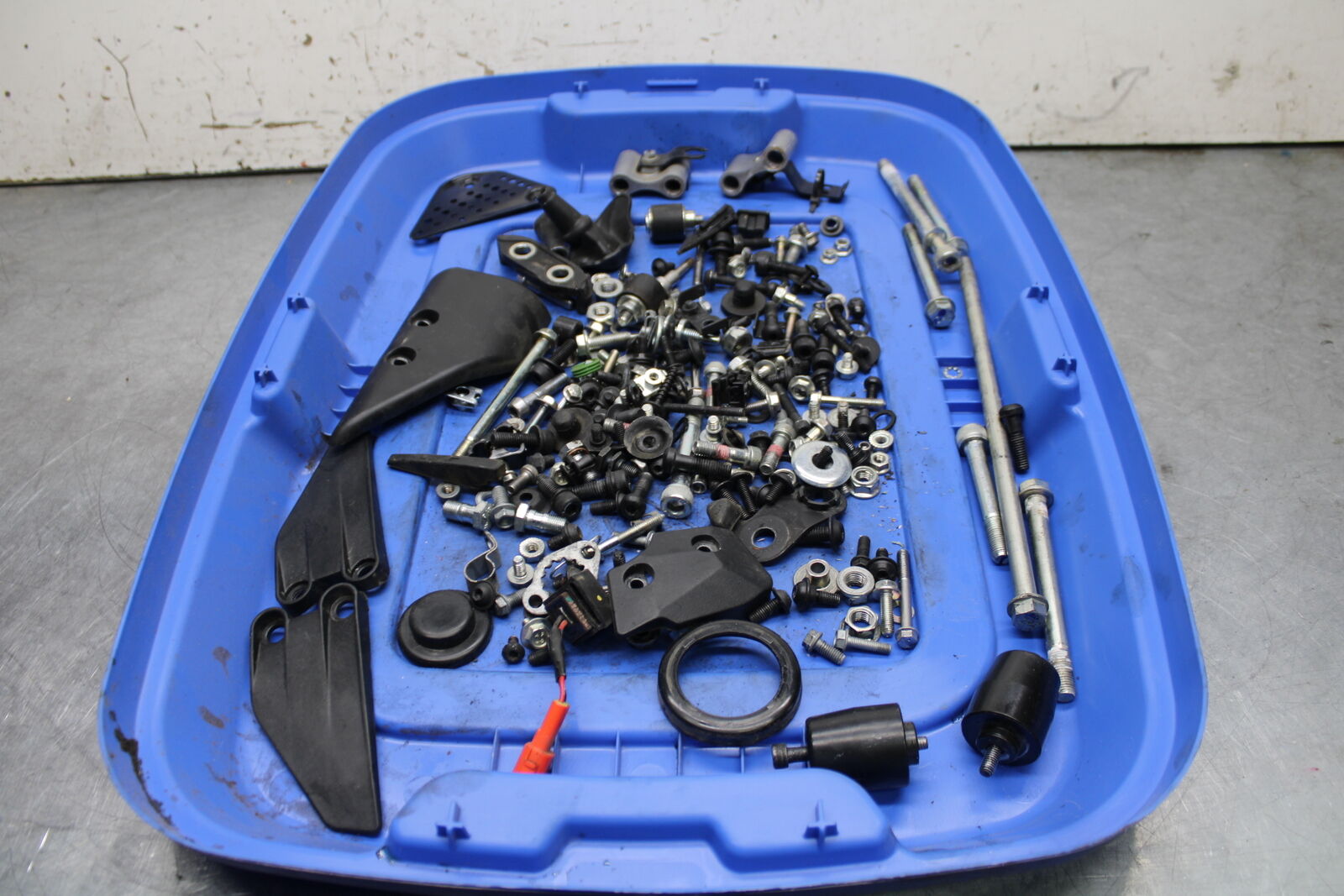 17-24 KTM 390 DUKE MOUNTING BOLTS HARDWARE MOTOR SCREWS BB734