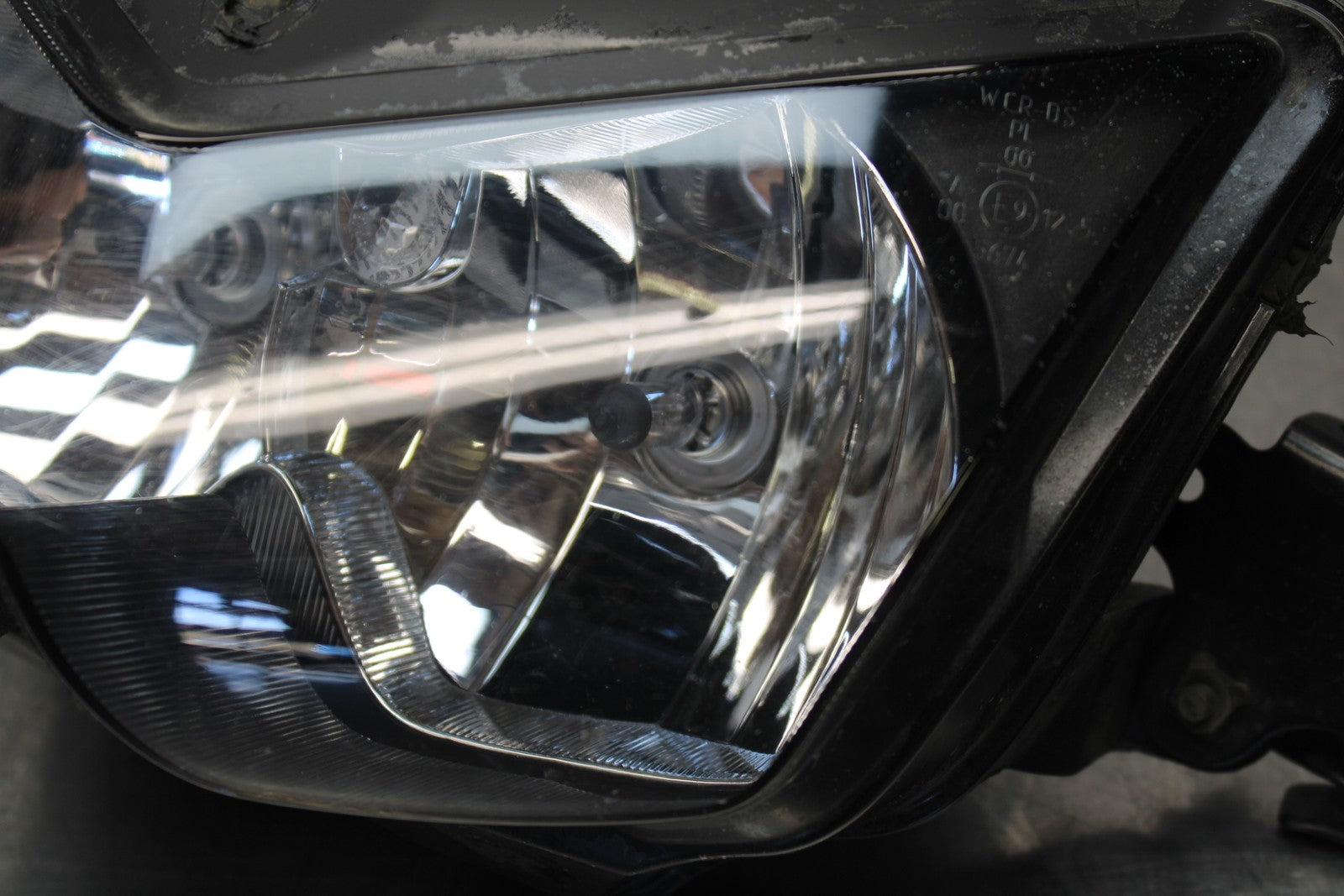 08-18 KAWASAKI KLR650 FRONT HEADLIGHT HEAD LIGHT LAMP BB183