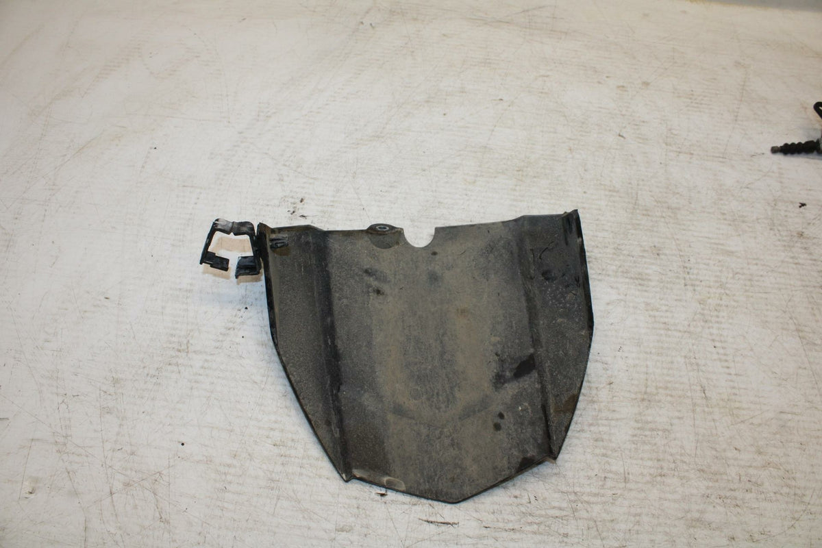 15 YAMAHA FZ09 REAR BACK WHEEL TIRE HUGGER FENDER BB367