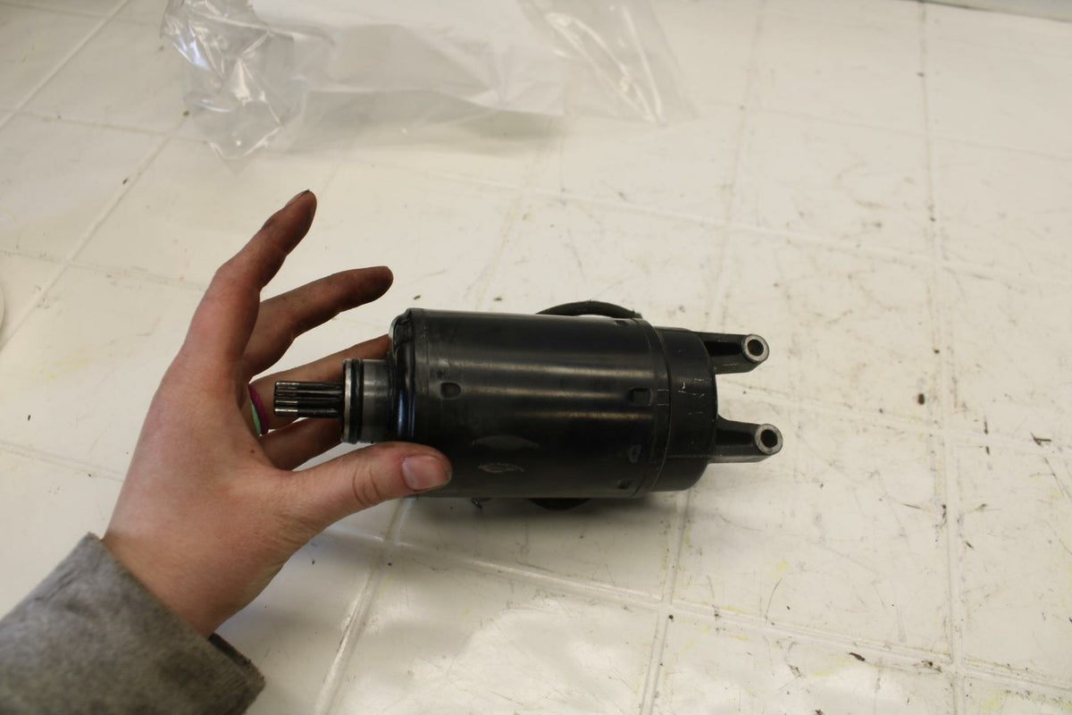 88-89 SUZUKI GSXR750 ENGINE STARTING STARTER MOTOR -DC 12V BB18