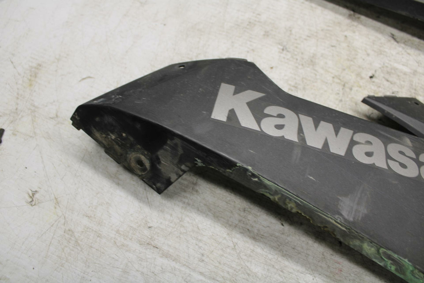 12-13 KAWASAKI EX300 NINJA LOWER BOTTOM BELLY FAIRING COWL BB373