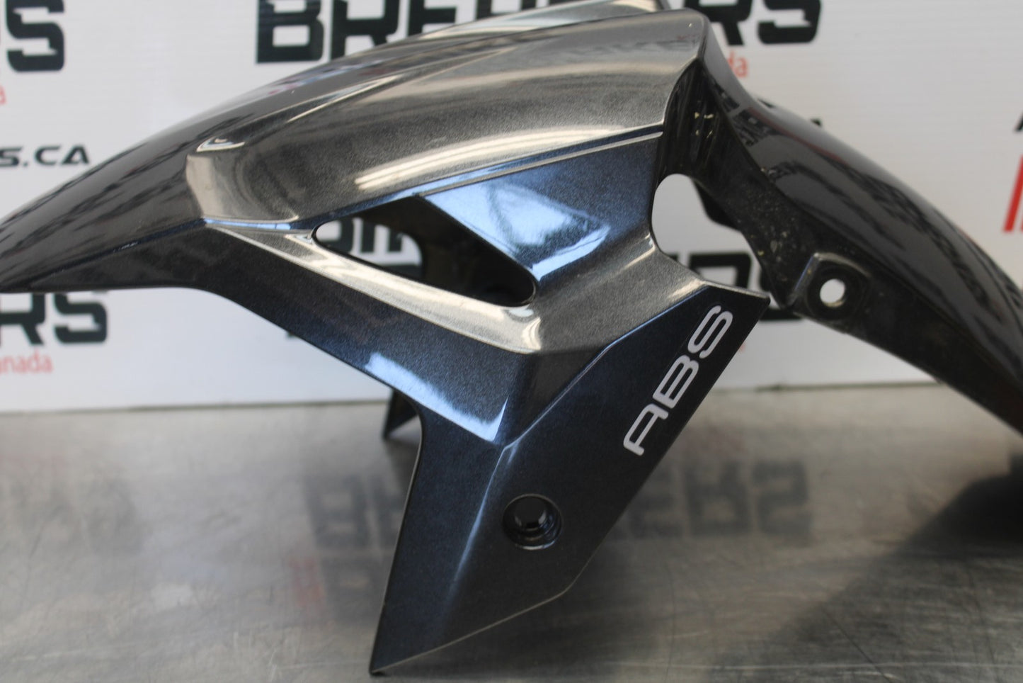 18-23 KAWASAKI NINJA 400 EX400 ABS FRONT WHEEL FENDER COWL FAIRING BB192