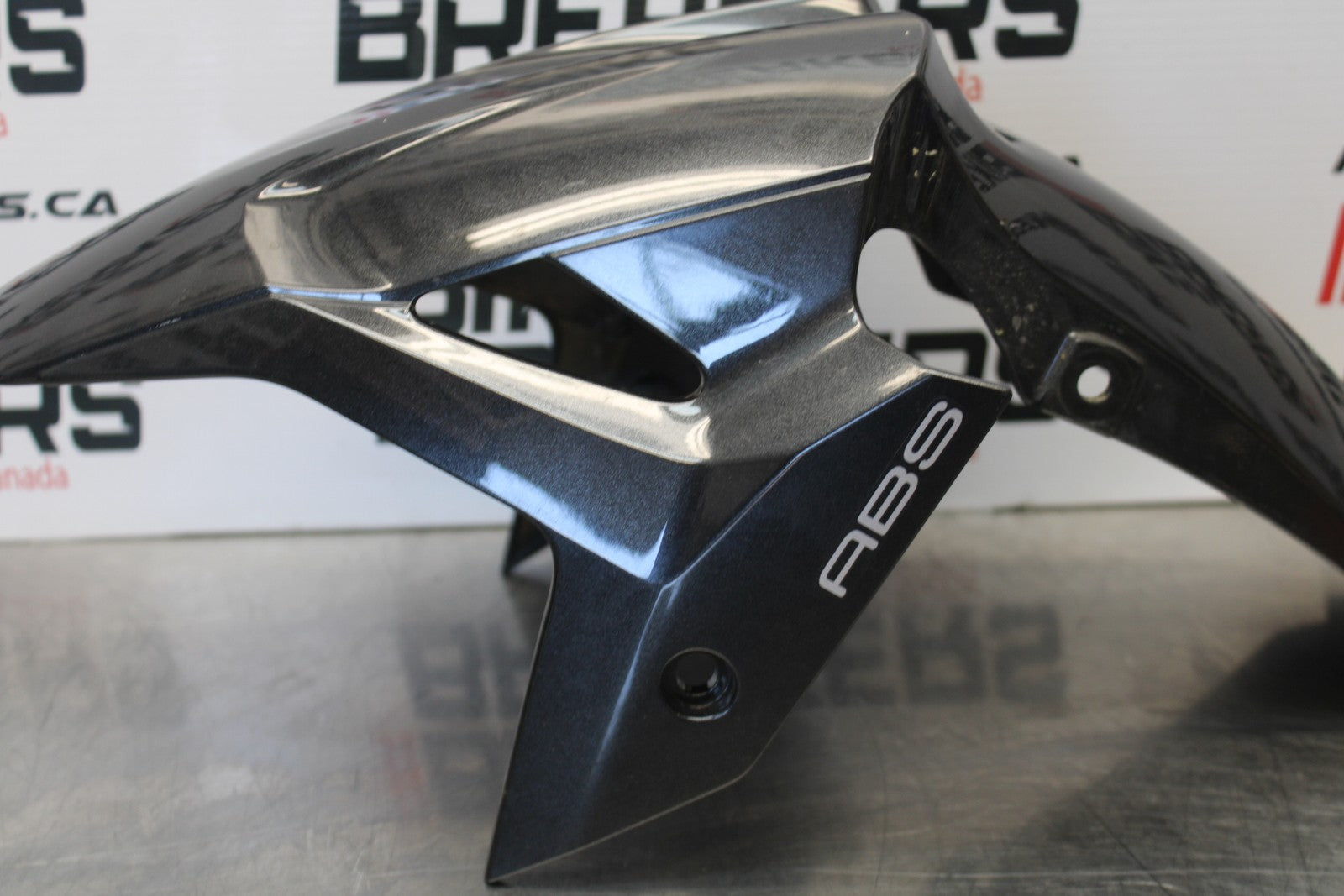 18-23 KAWASAKI NINJA 400 EX400 ABS FRONT WHEEL FENDER COWL FAIRING BB192