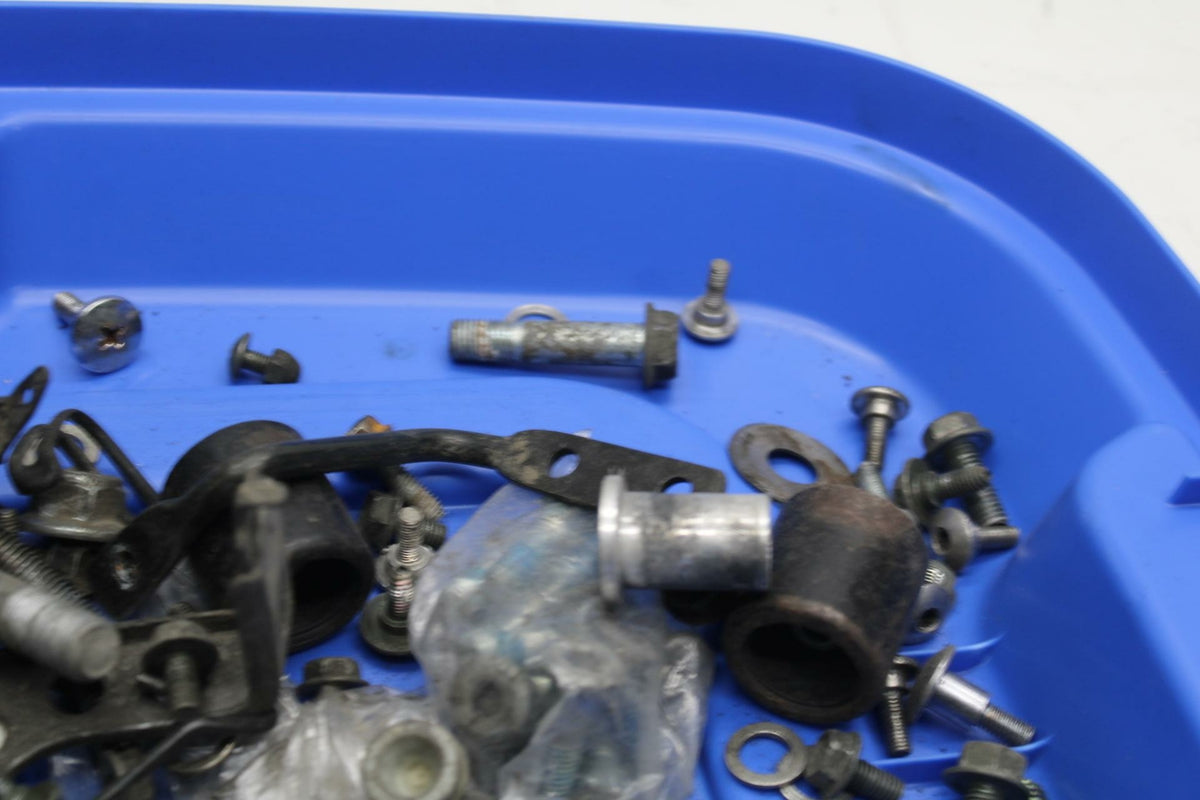 99 SUZUKI GSXR600 HARDWARE BB19 