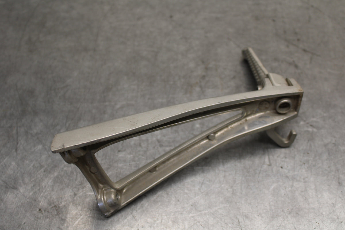 08-09 YAMAHA YZF R6S LEFT REAR BACK PASSENGER PEG  BB690