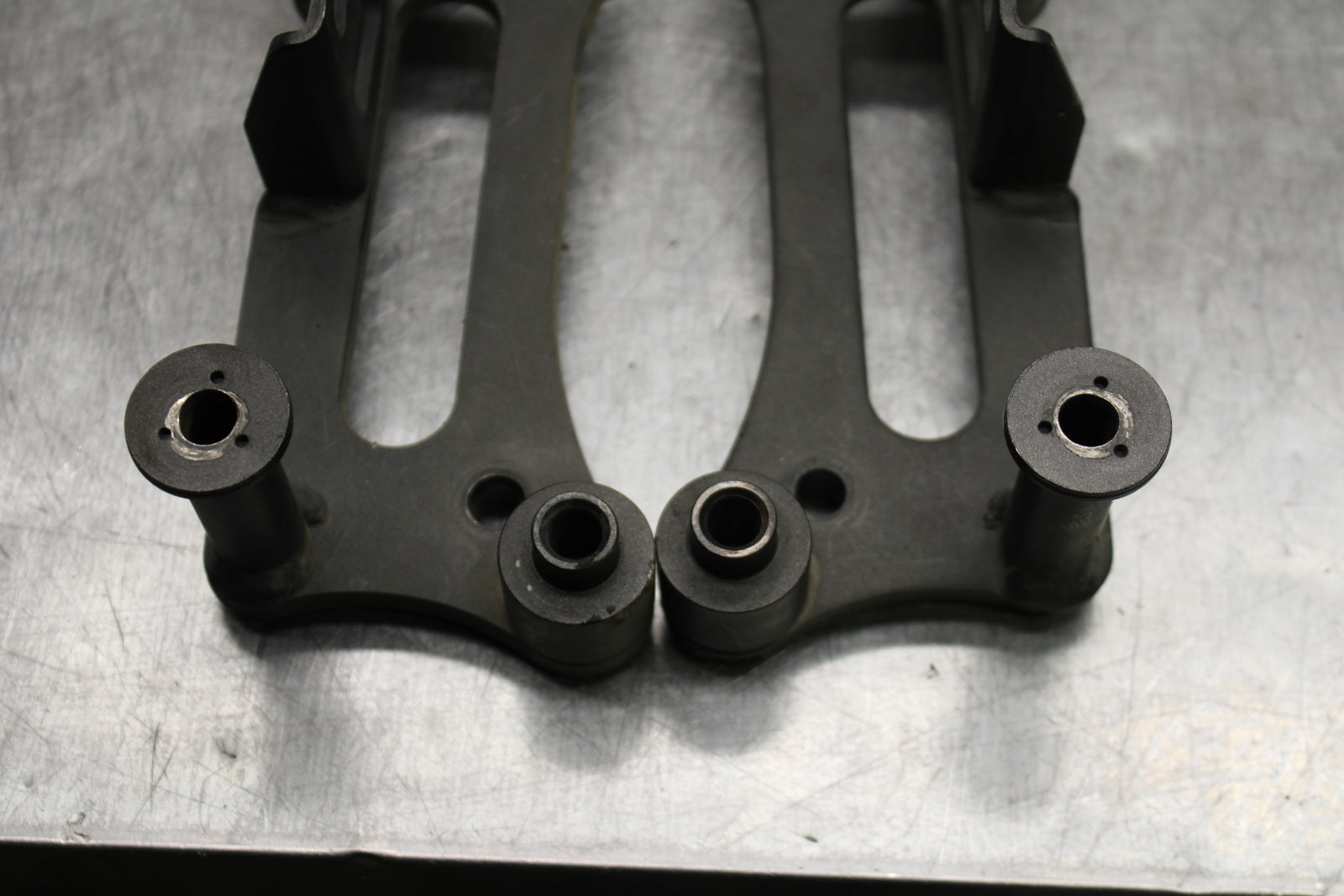 03-08 KAWASAKI VULCAN 1600 SADDLEBAG SUB FRAME STAY MOUNTS BB754