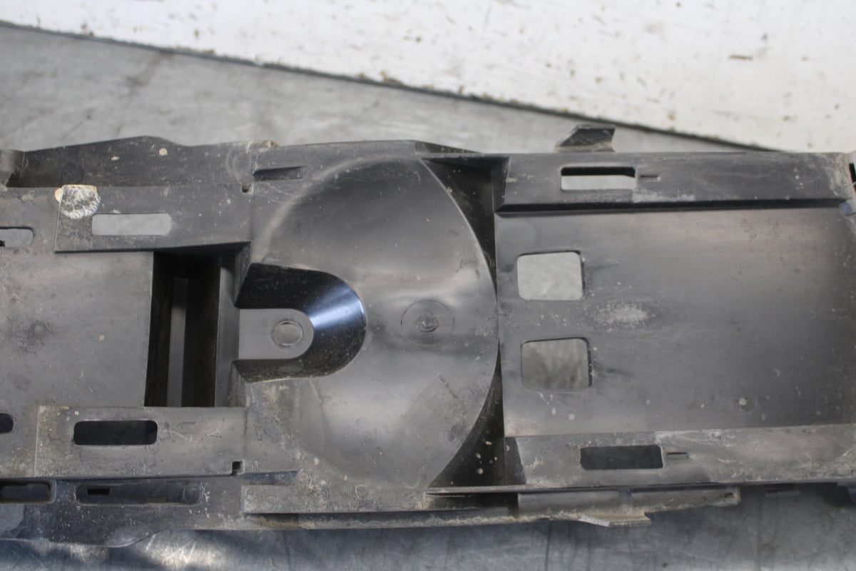 06-07 SUZUKI GSXR 600 REAR BACK TAIL UNDERTAIL BATTERY TRAY PLASTIC BB694