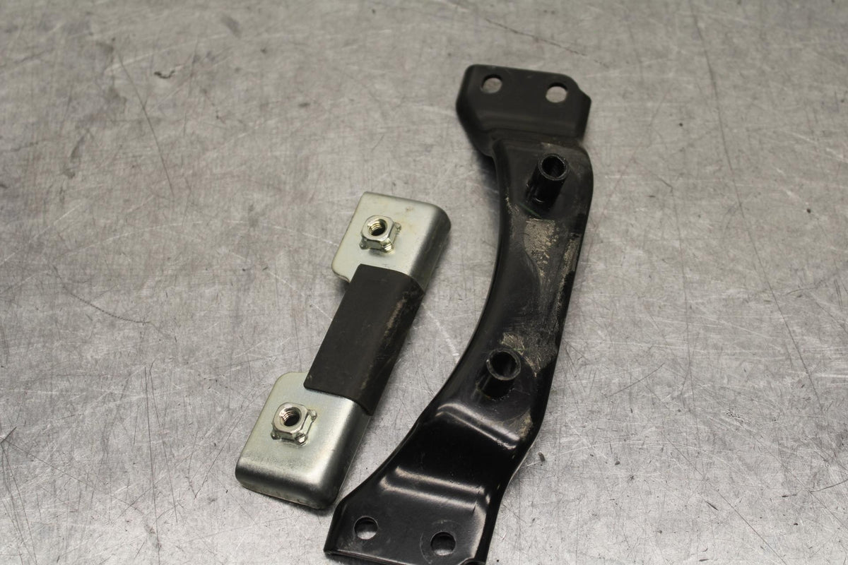 23-24 KAWASAKI NINJA ZX4R GAS TANK FUEL CELL PETROL RESERVOIR BRACKET  BB638