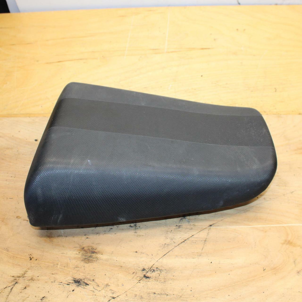 07-08 SUZUKI SV650 REAR BACK PASSENGER TANDEM SEAT PAD SADDLE PILLION BB316