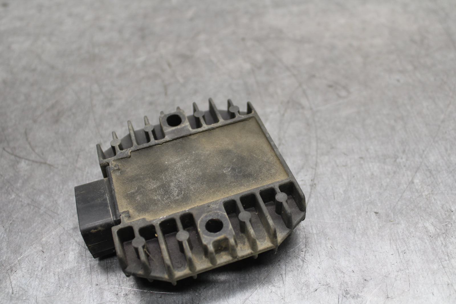 02-03 YAMAHA V STAR 1100 RECTIFIER VOLTAGE REGULATOR BB124
