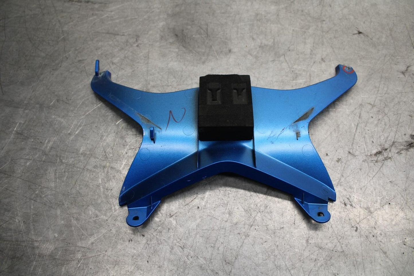 2009 Kawasaki Ninja ZX6R ZX600R CENTER REAR BACK TAIL FAIRING COWL BB548