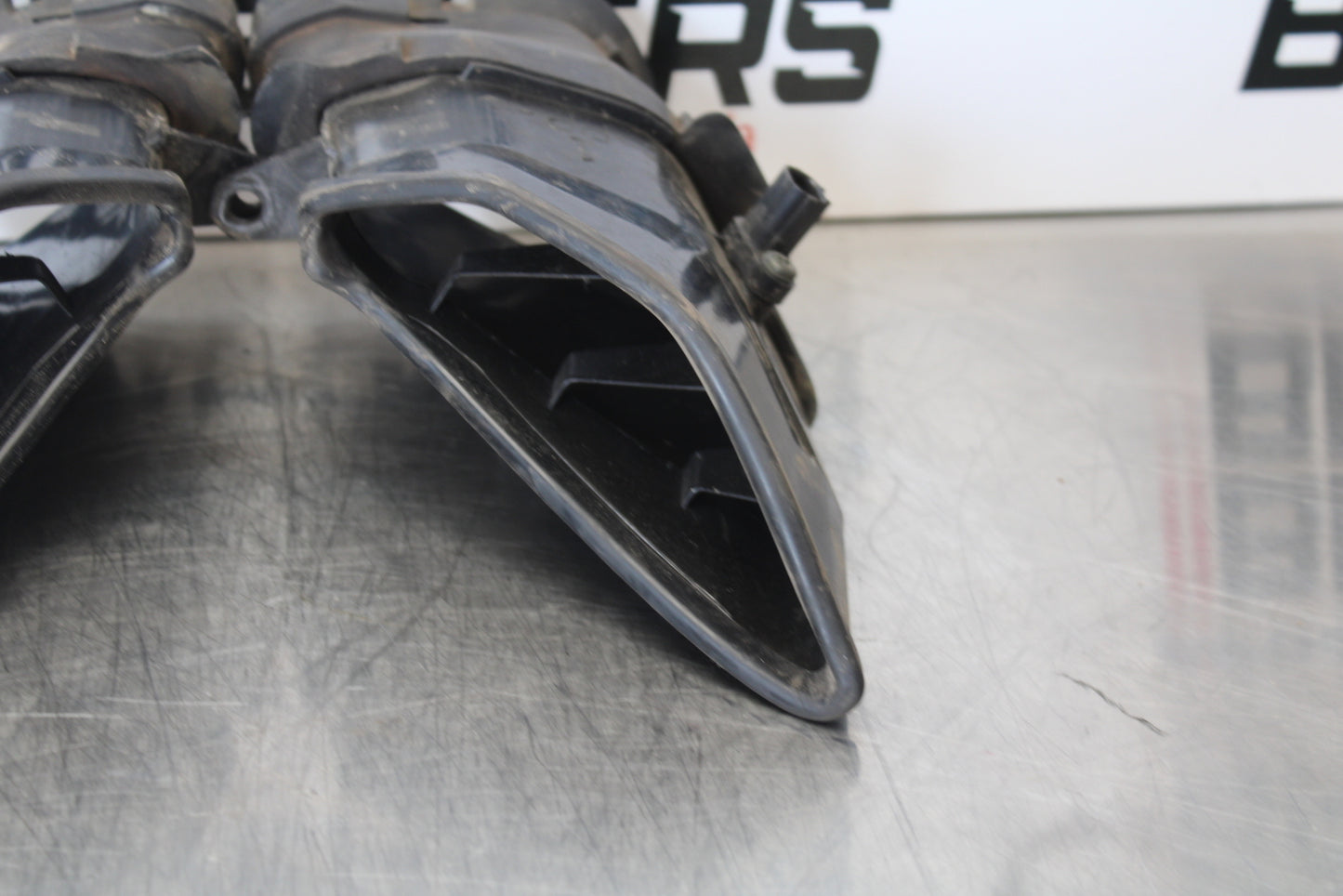 07-08 YAMAHA YZF R1 RIGHT LEFT AIR INTAKE DUCTS BB160