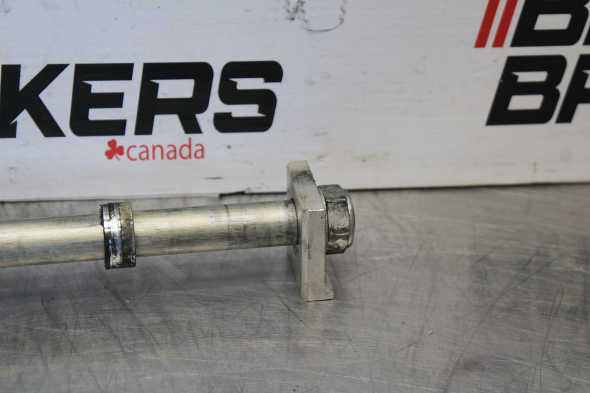 15-17 YAMAHA FJ09 REAR AXLE BACK WHEEL RIM PIVOT BOLT AXEL BB906