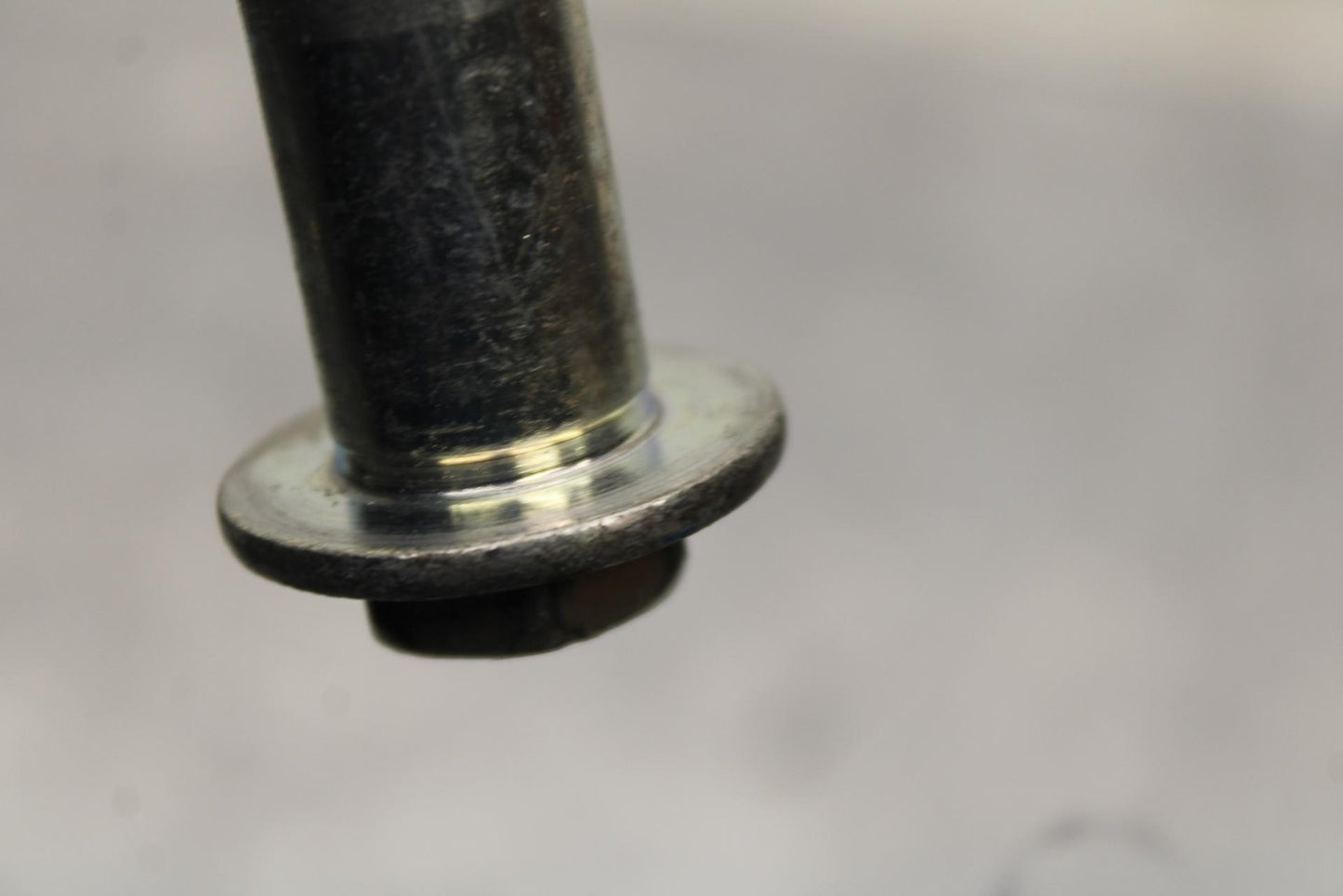 19-22 KAWASAKI Z400 REAR AXLE BACK WHEEL RIM PIVOT BOLT AXEL BB586