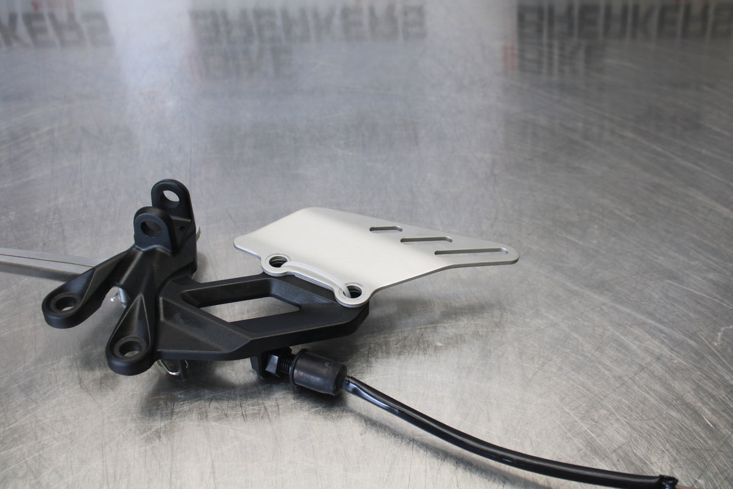 23-24 KAWASAKI NINJA ZX14R RIGHT REARSET REAR SET DRIVER FOOT PEG STOP BB169