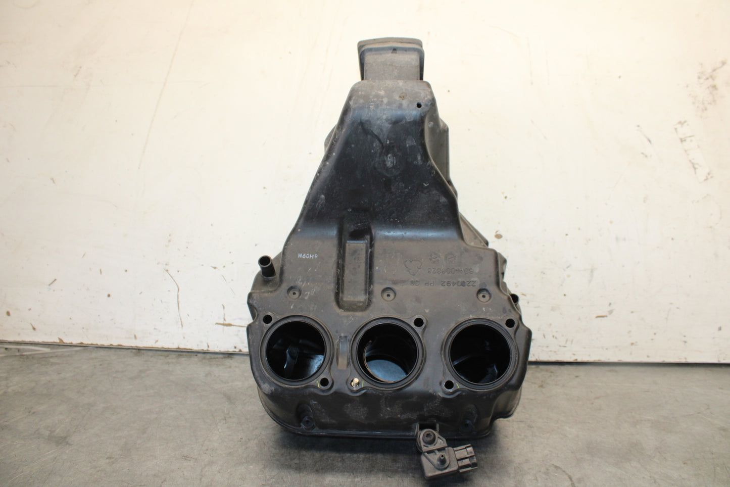 07-08 TRIUMPH DAYTONA 675 AIRBOX AIR INTAKE FILTER BOX BB685