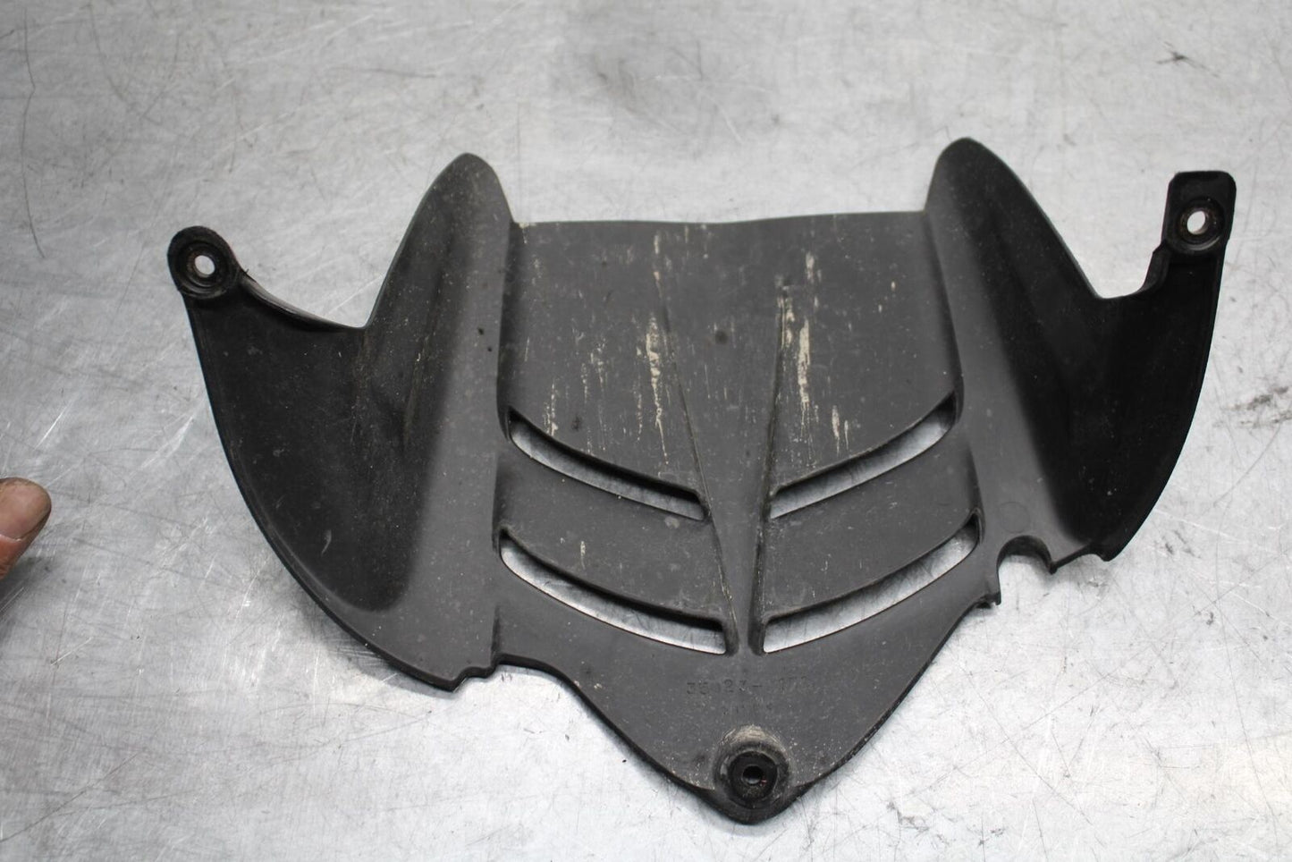 2009 Kawasaki Ninja ZX6R ZX600R REAR  WHEEL TIRE HUGGER FENDER  BB548