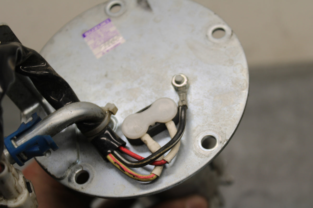 09-11 SUZUKI GSXR1000 FUEL PUMP GAS PETROL SENDER UNIT BB125