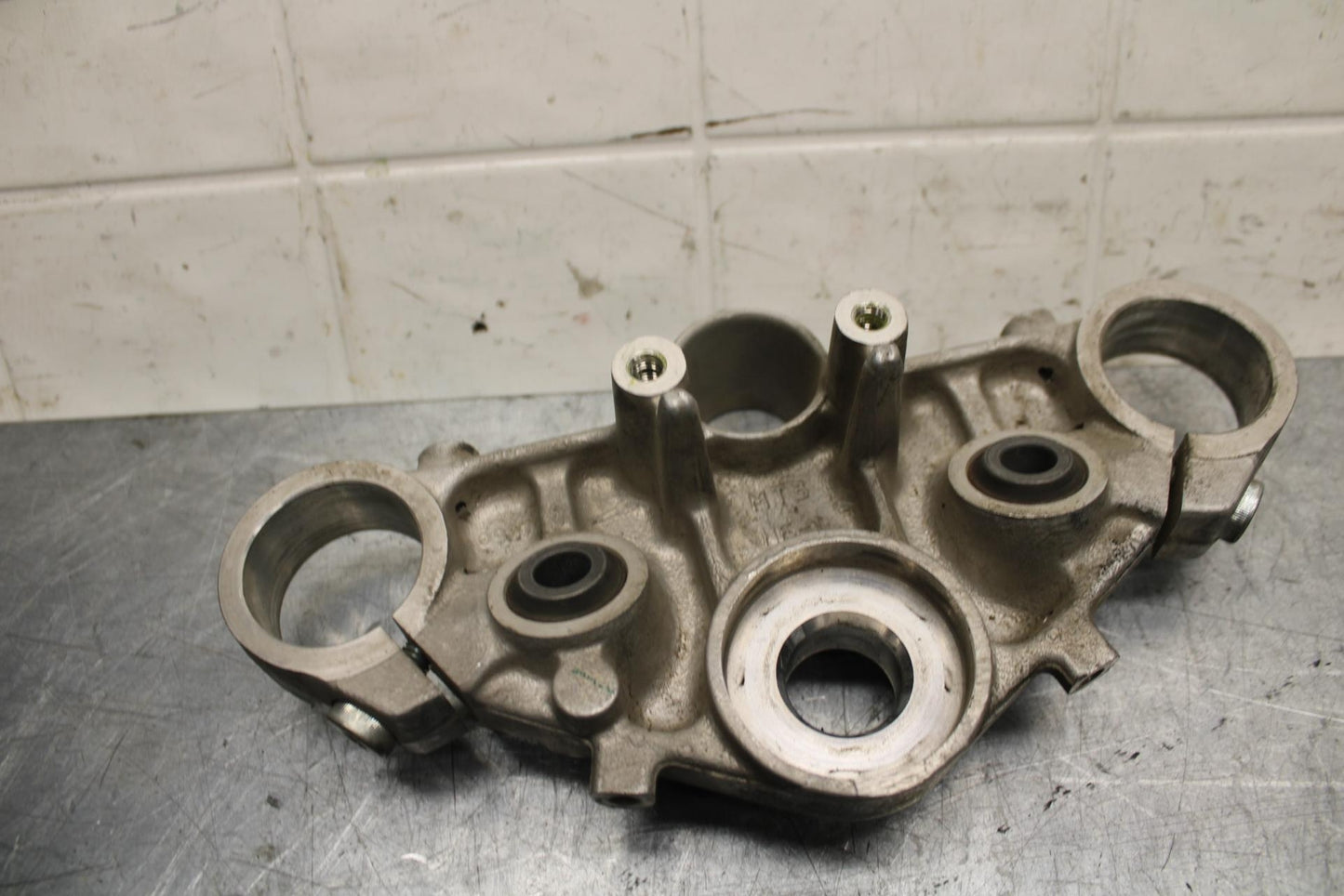 2001 Honda ST1100 FORKS UPPER TRIPLE TREE CLAMP BB77