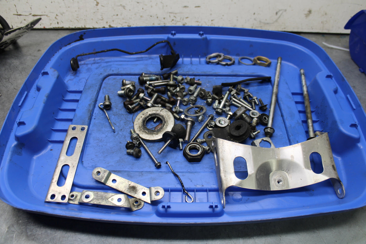 06-07 SUZUKI GSXR 600 MOUNTING BOLTS HARDWARE MOTOR SCREWS BB737