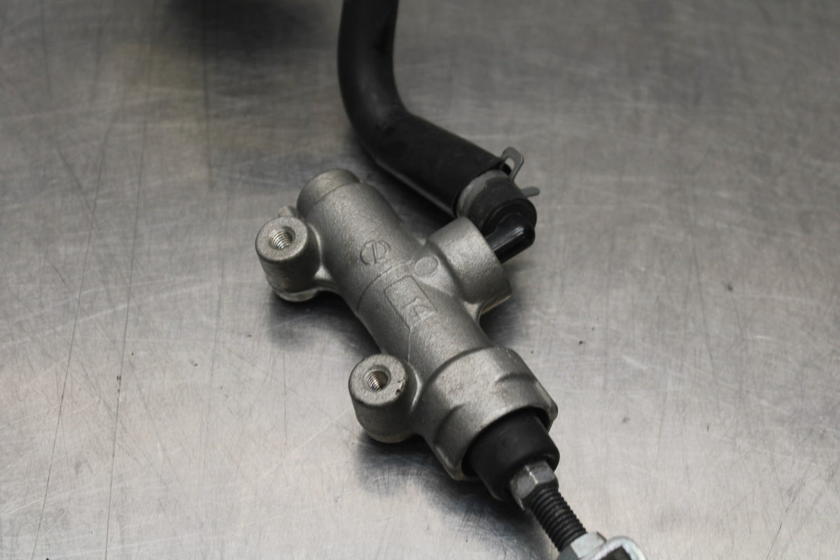 08-10 SUZUKI GSXR 600 REAR BACK BRAKE MASTER CYLINDER W RESERVOIR BB202
