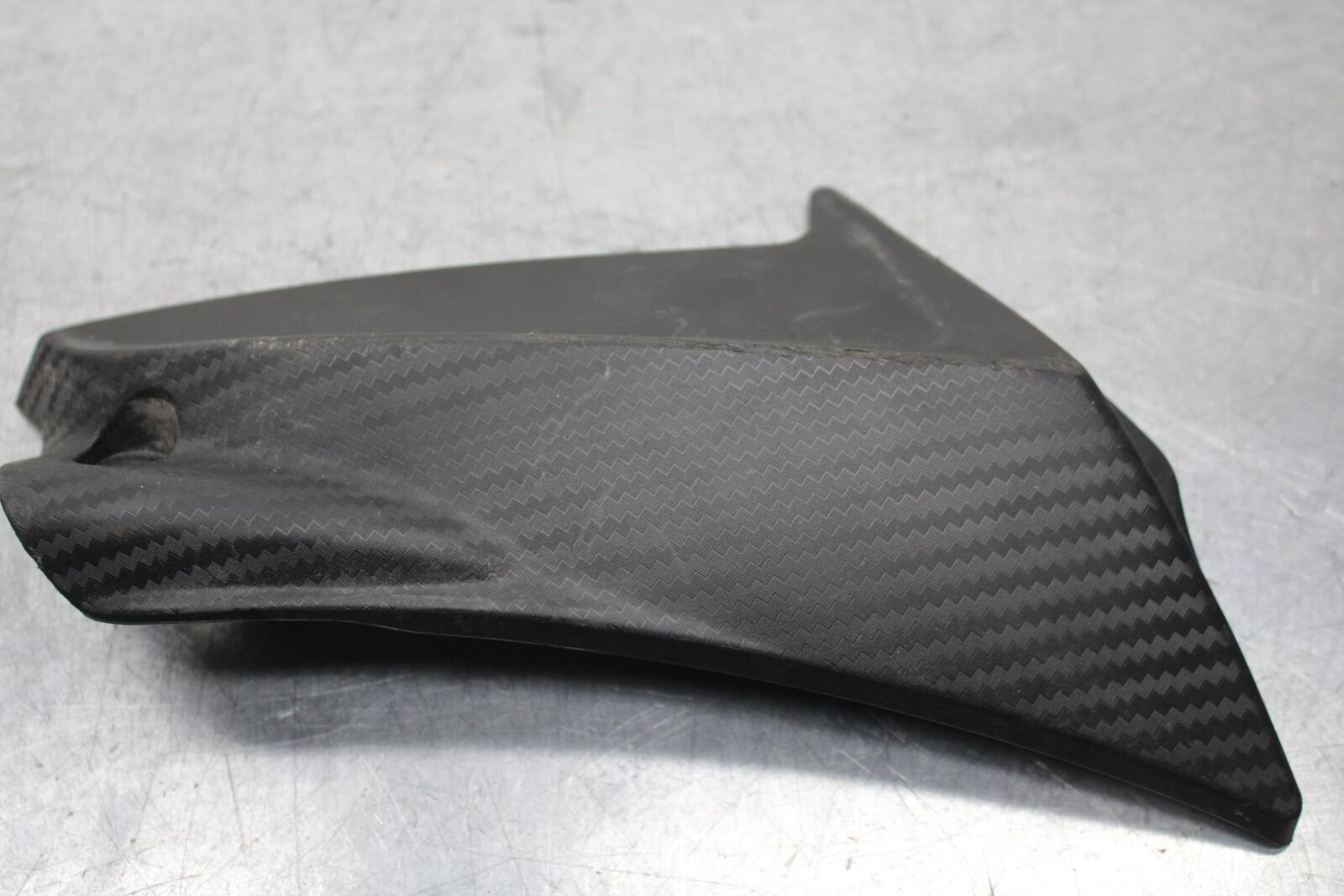 2011 Suzuki GSXR600 RIGHT FRAME SIDE COVER COWL PANEL TRIM BB94