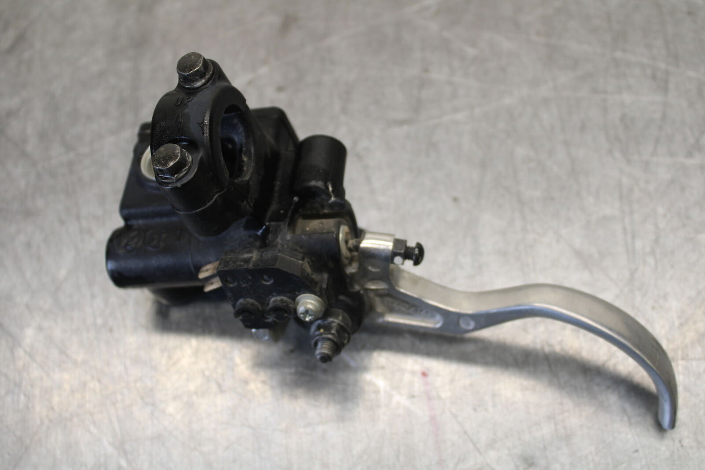 08-18 KAWASAKI KLR650 FRONT BRAKE MASTER CYLINDER w/ LEVER BB707